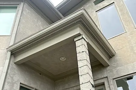 new gutter on a River Haven Point home in Knoxville
